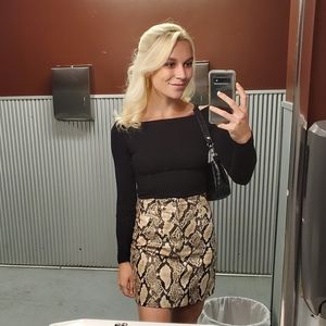 BLANK NYC snakeskin mini skirt XS